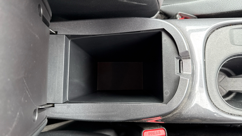 Nissan Juke 1.0 DiG-T 114 N-Connecta 5dr Petrol Hatchback